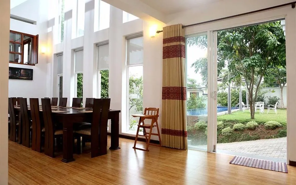 Colombo Center Point By City Hub Battaramulla 3*,